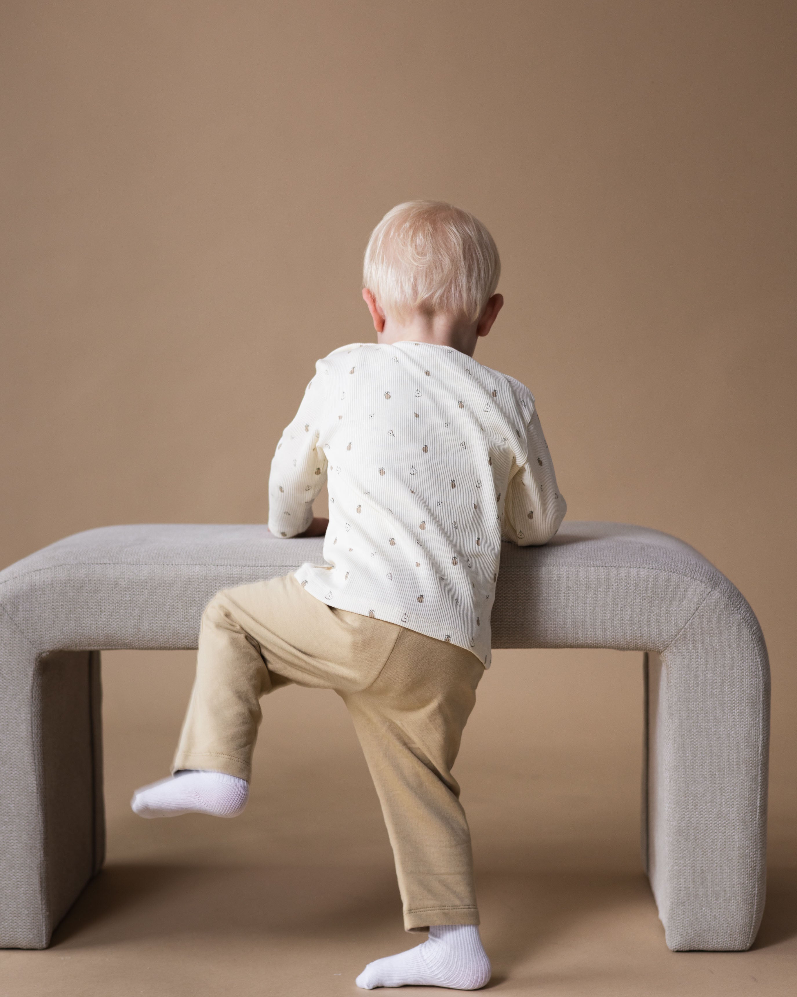 Zachtgele broek met siernaden | Beige