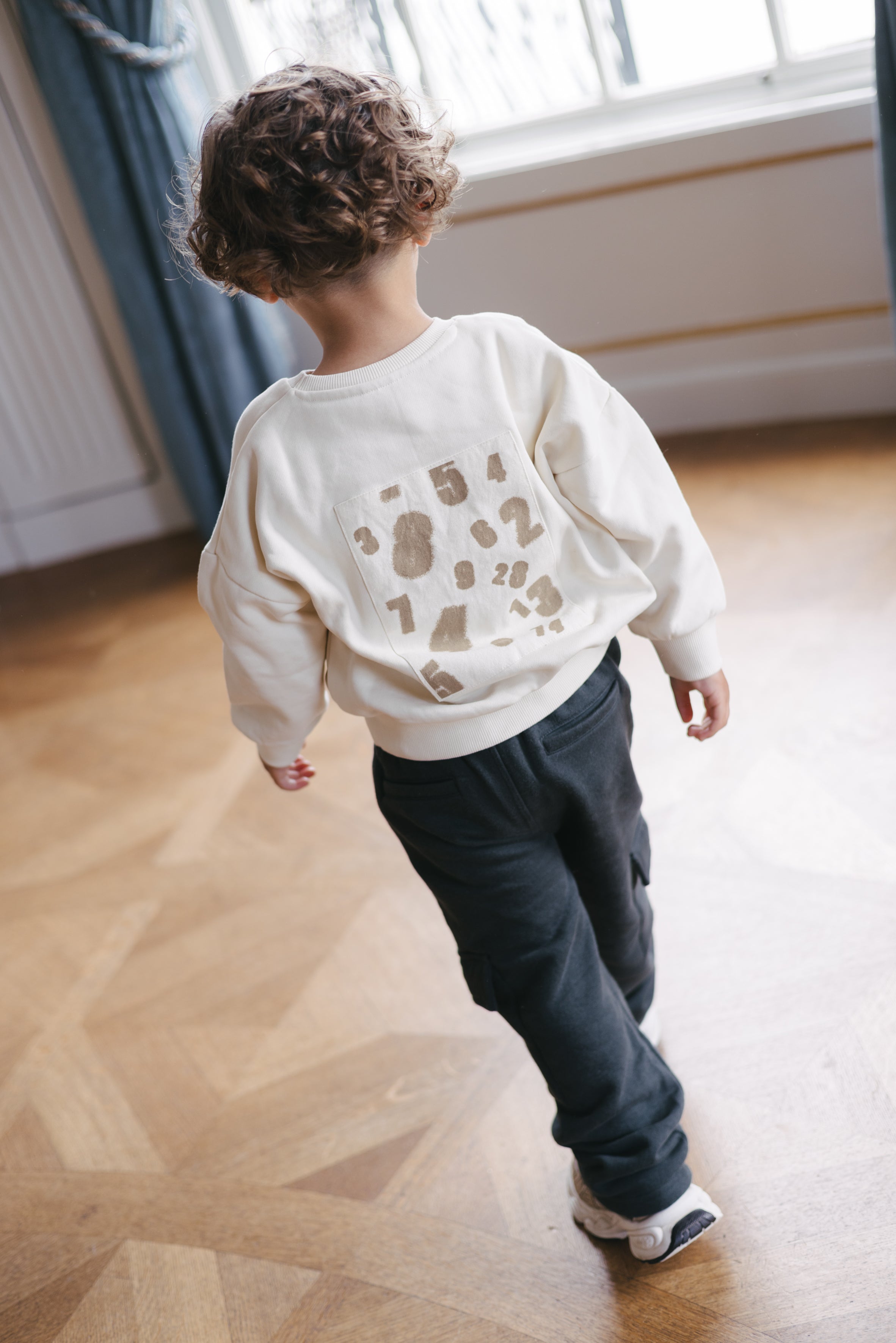 Ecru sweater met cijferprint | Cotton Cream