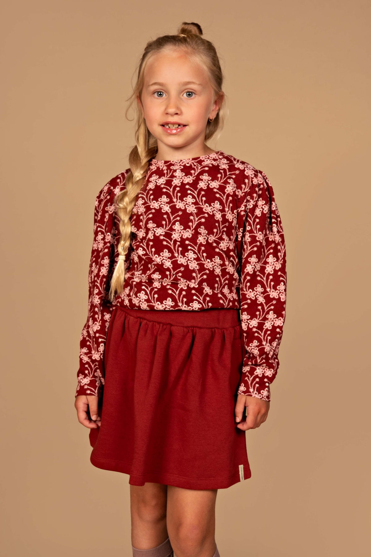 Rode blouse met witte bloemenprint | AOP Red Flower