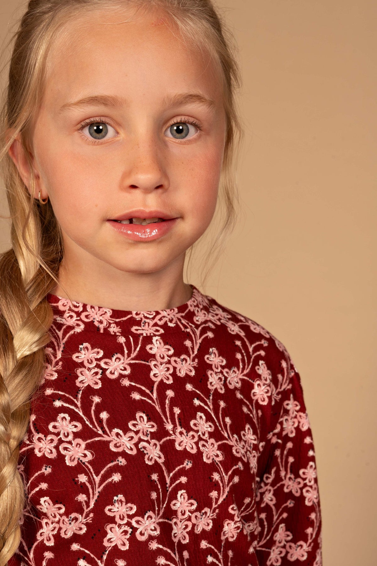 Rode blouse met witte bloemenprint | AOP Red Flower