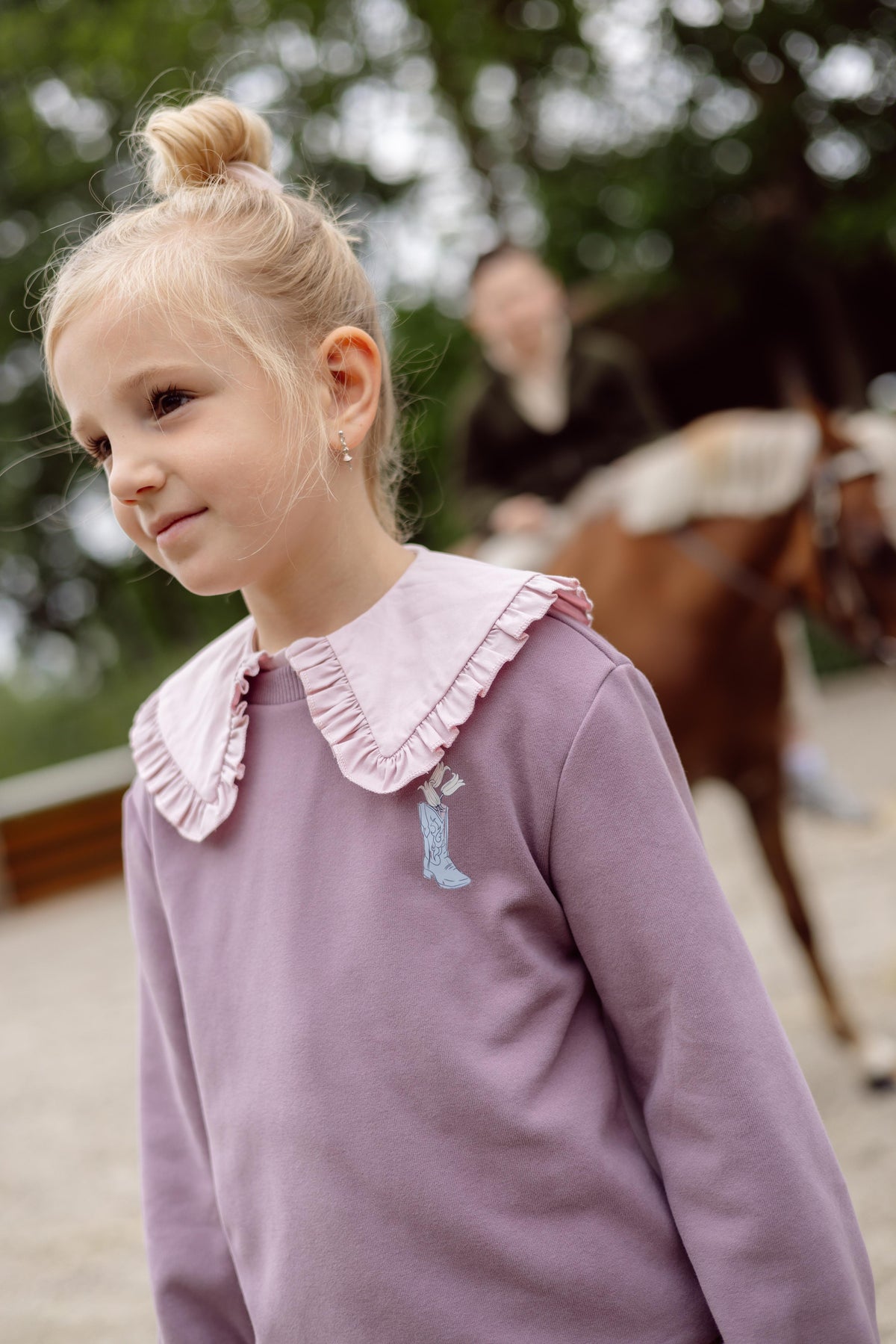 Oudroze sweater met volantmouwen | Pink purple
