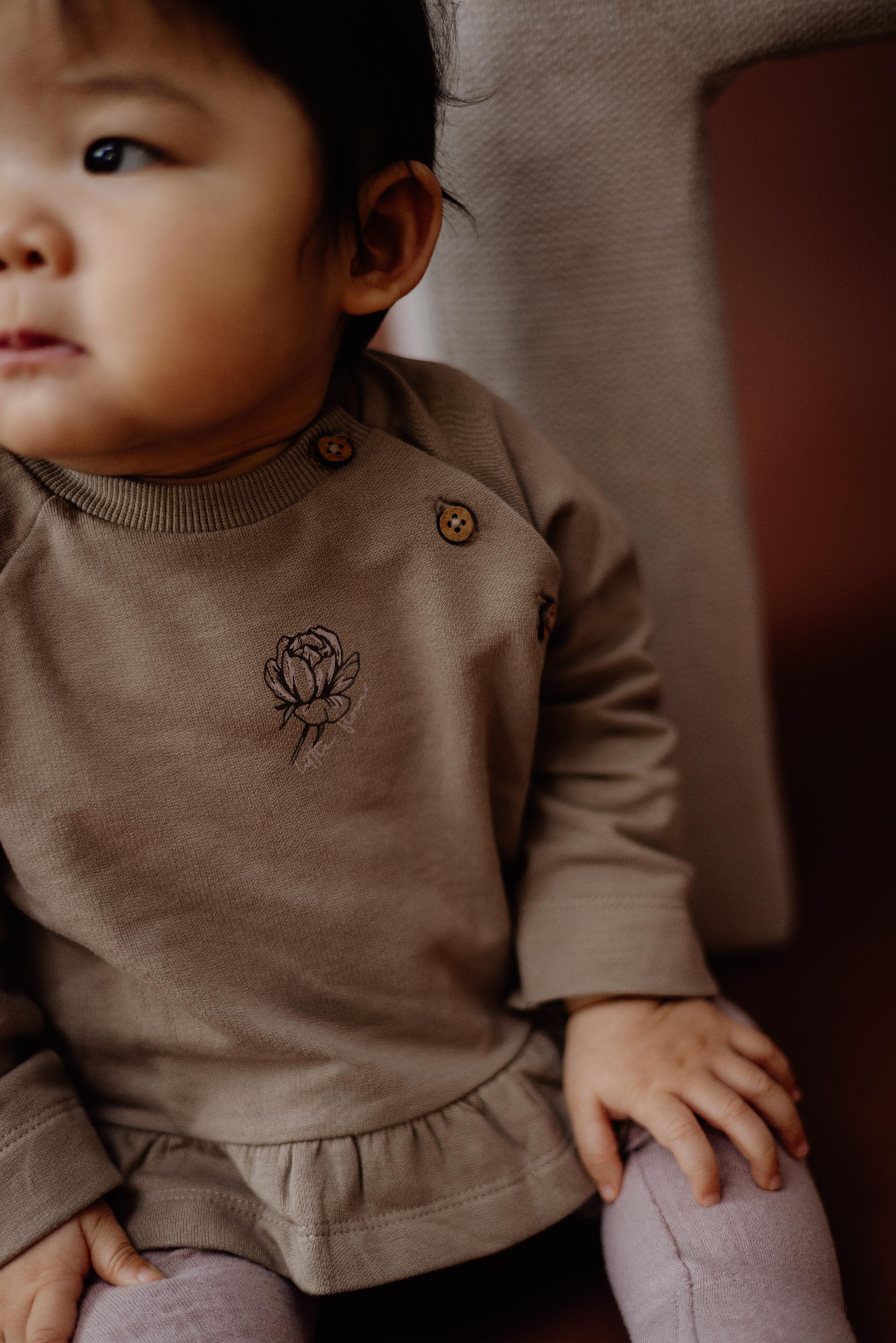Taupe sweater met ruchezoom | Light Brown