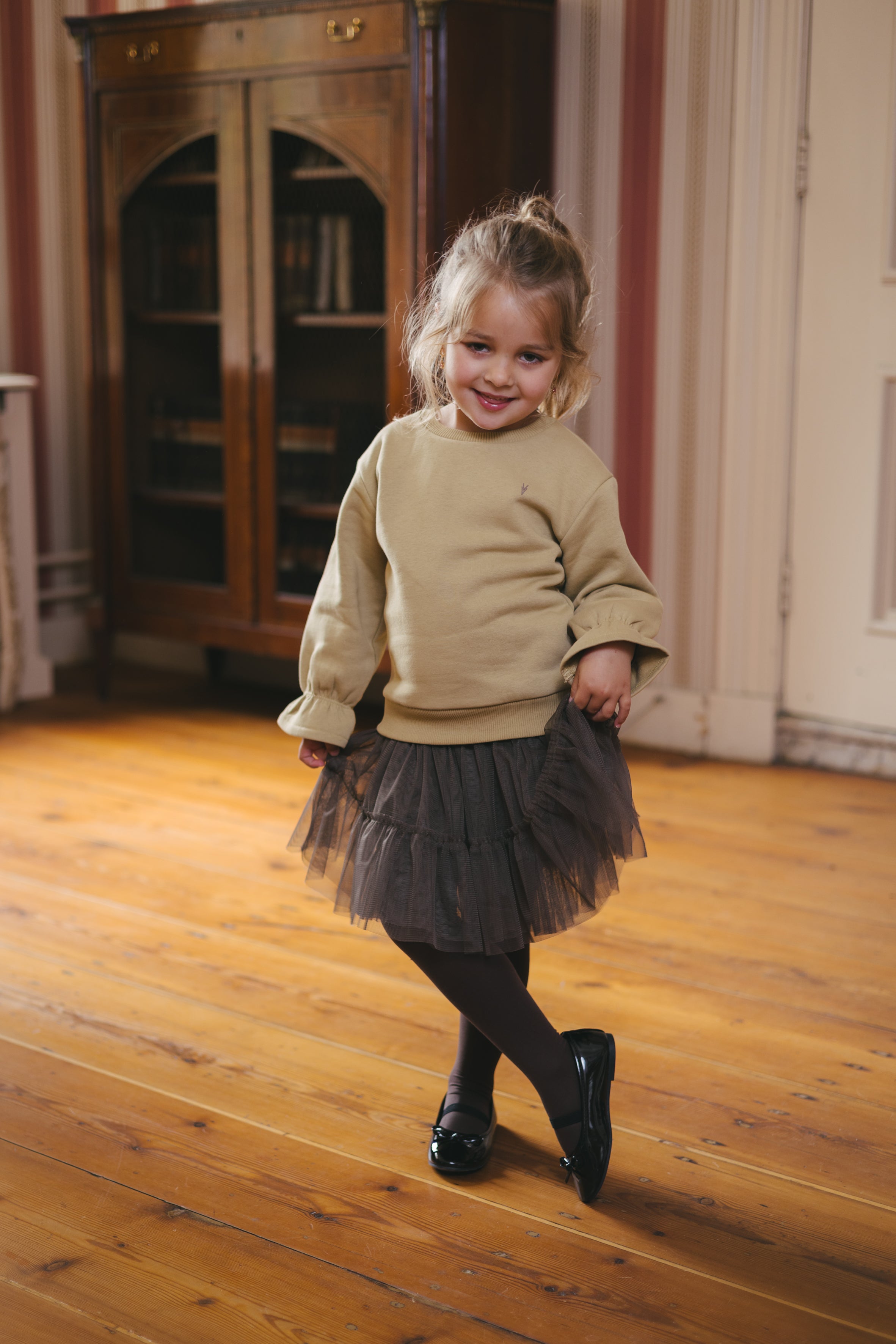 Lichtgroene sweater met rugprint | Light Green