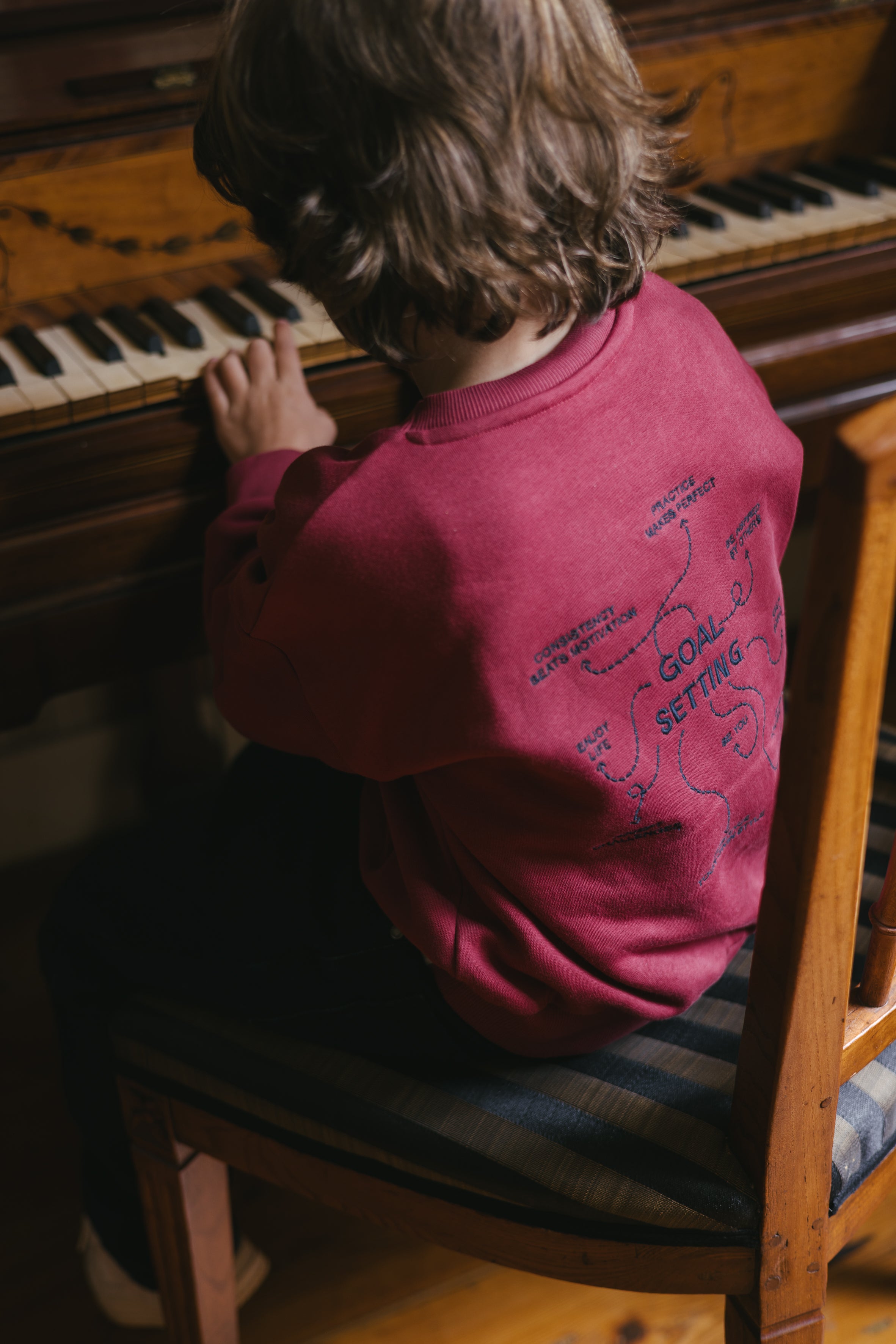 Rode sweater met rugprint | Red